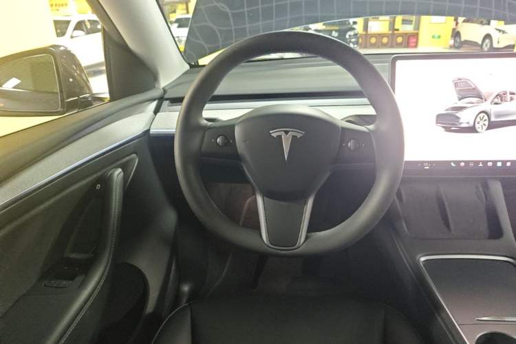 Used Tesla Model Y 2024 Rear-Wheel-Drive Version Steering Wheel