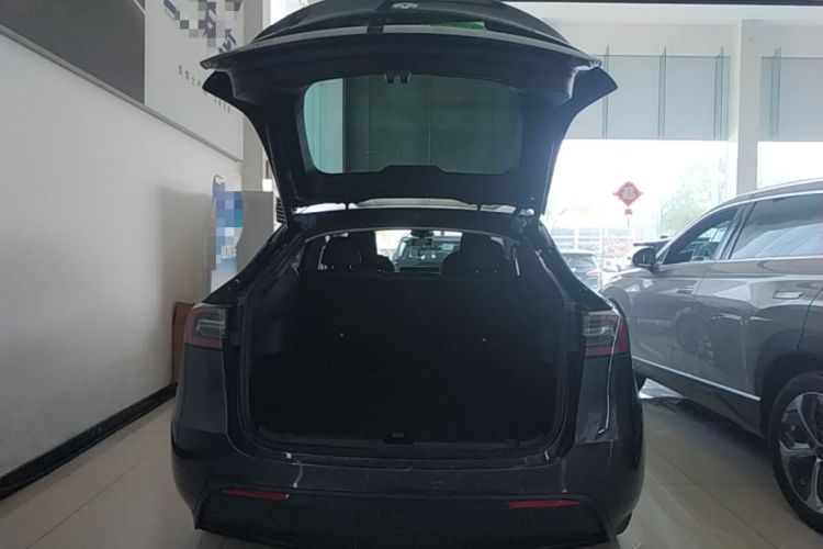 Used Tesla Model Y 2024 Rear-Wheel-Drive Version Trunk