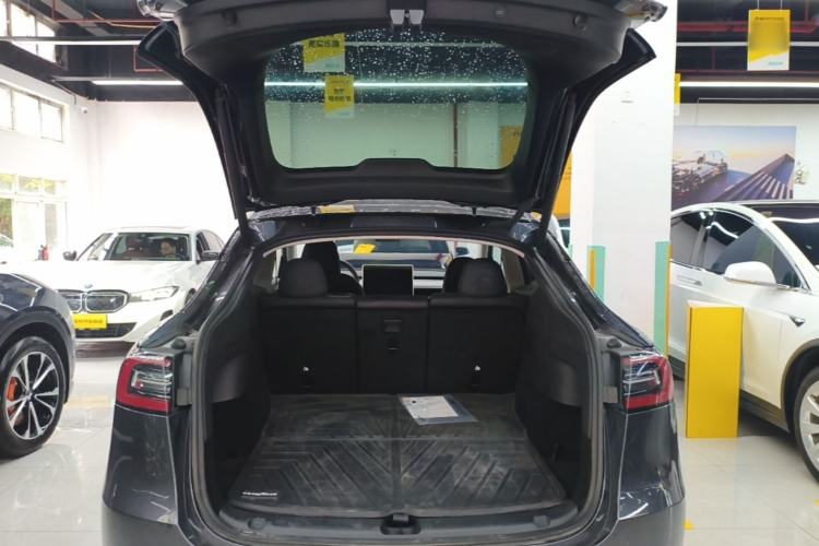 Used Tesla Model Y 2024 Rear-Wheel-Drive Version Trunk