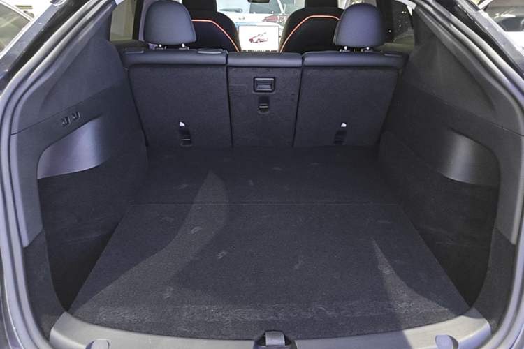 Used Tesla Model Y 2024 Rear-Wheel-Drive Version Trunk