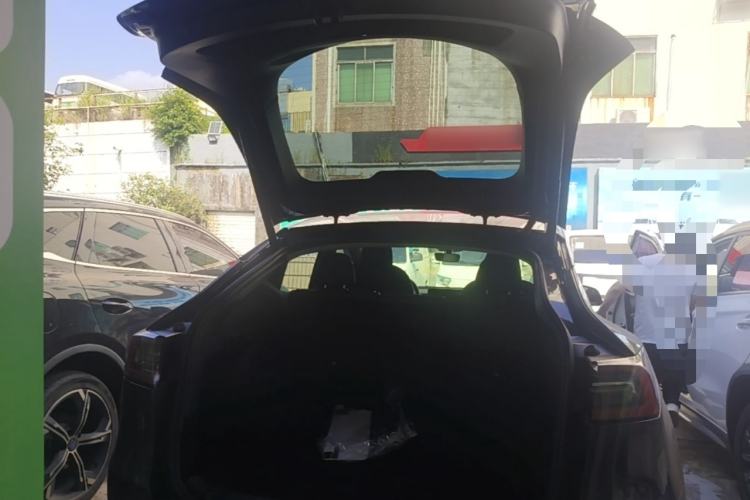 Used Tesla Model Y 2024 Long-Range All-Wheel-Drive Version Trunk