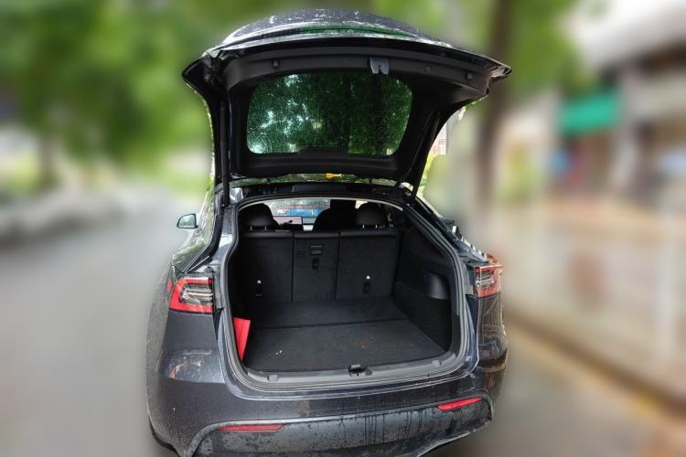 Used Tesla Model Y 2024 Rear-Wheel-Drive Version Trunk