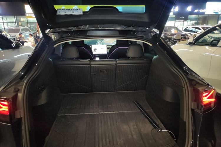 Used Tesla Model Y 2024 Rear-Wheel-Drive Version Trunk