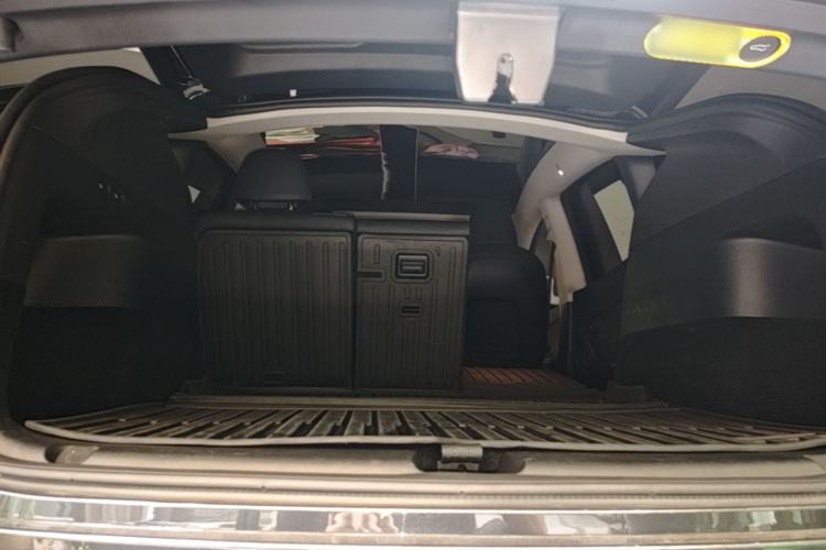 Used Tesla Model Y 2024 Rear-Wheel-Drive Version Trunk