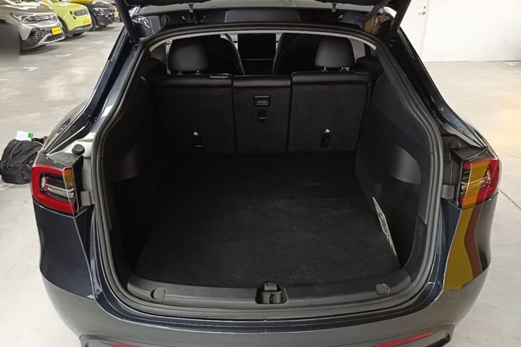 Used Tesla Model Y 2024 Rear-Wheel-Drive Version Trunk