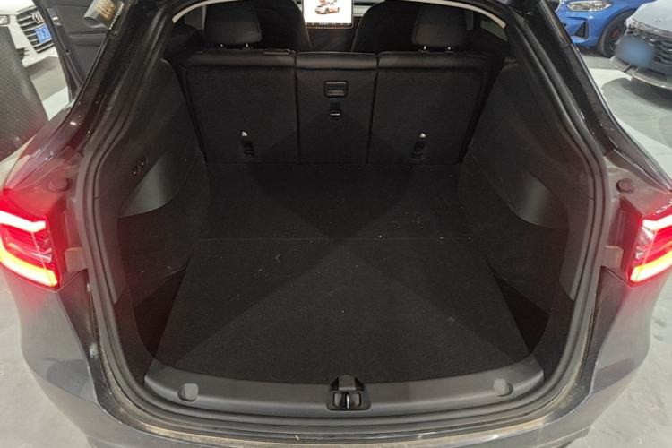 Used Tesla Model Y 2024 Rear-Wheel-Drive Version Trunk
