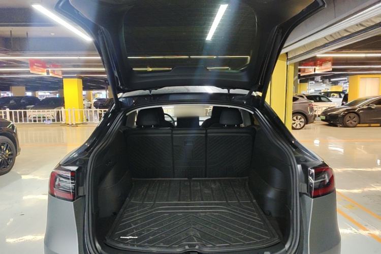 Used Tesla Model Y 2024 Rear-Wheel-Drive Version Trunk