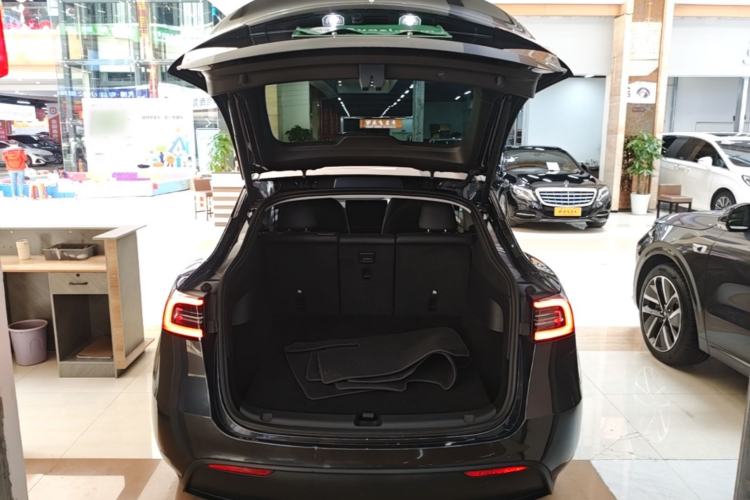 Used Tesla Model Y 2024 Rear-Wheel-Drive Version Trunk