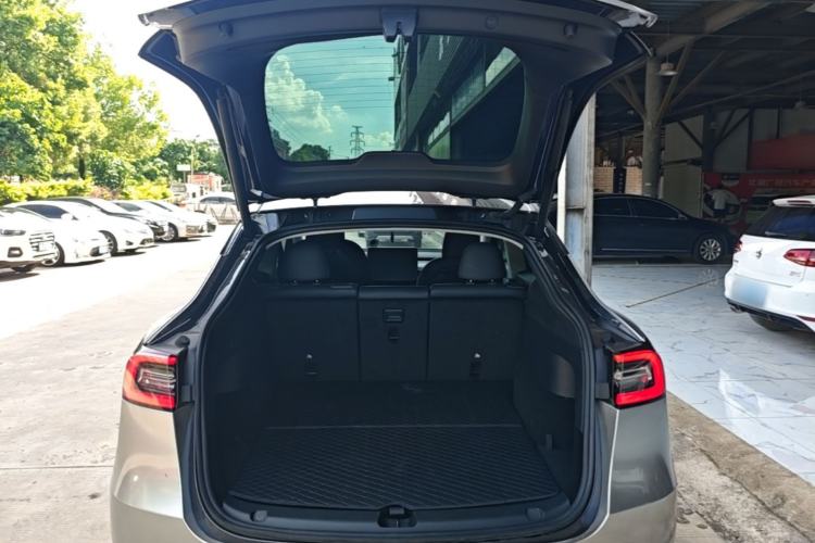 Used Tesla Model Y 2024 Rear-Wheel-Drive Version Trunk