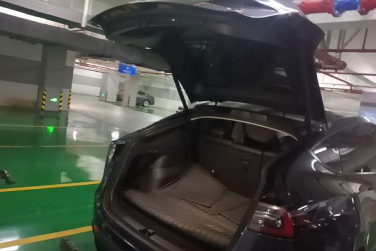 Used Tesla Model Y 2024 Rear-Wheel-Drive Version Trunk