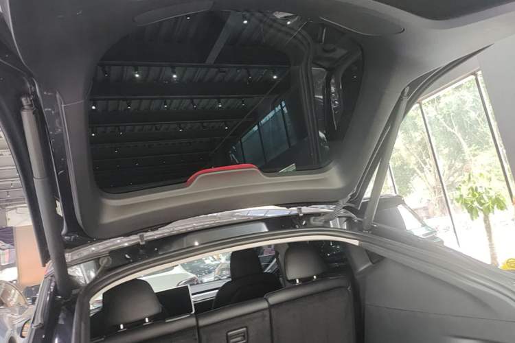Used Tesla Model Y 2024 Rear-Wheel-Drive Version Trunk
