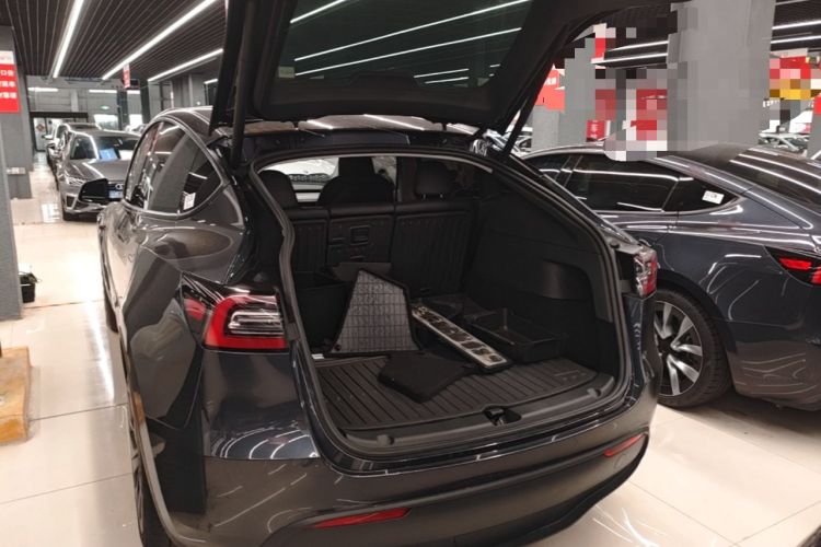 Used Tesla Model Y 2024 Rear-Wheel-Drive Version Trunk