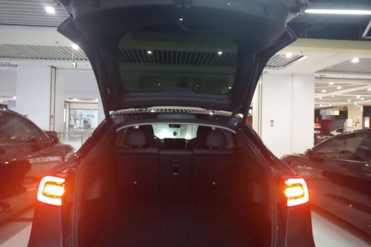 Used Tesla Model Y 2024 Rear-Wheel-Drive Version Trunk