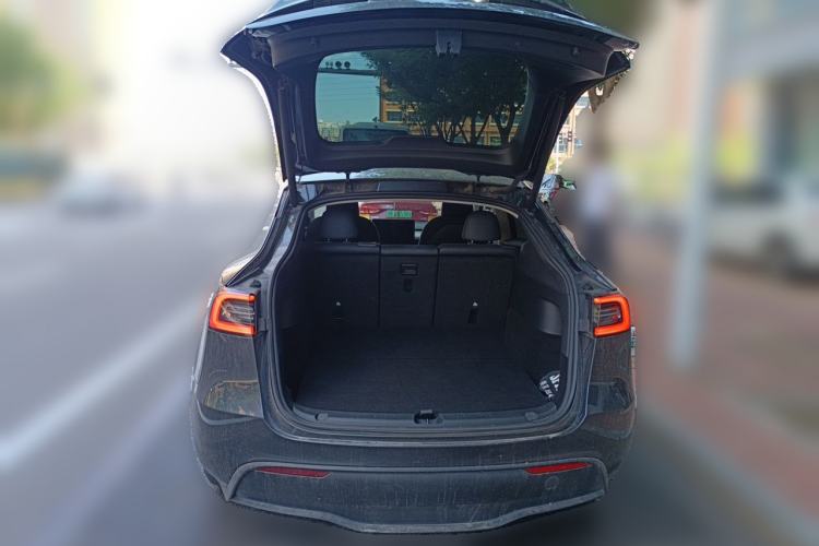 Used Tesla Model Y 2024 Rear-Wheel-Drive Version Trunk