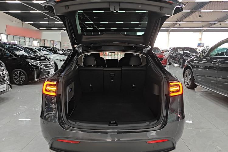 Used Tesla Model Y 2024 Rear-Wheel-Drive Version Trunk
