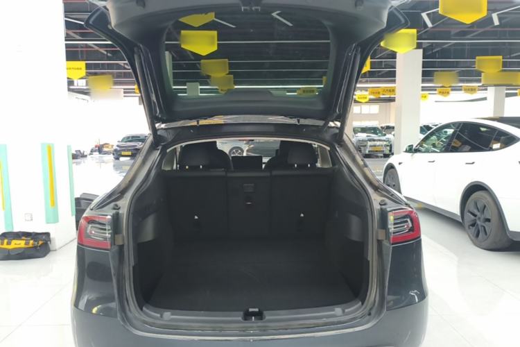 Used Tesla Model Y 2024 Rear-Wheel-Drive Version Trunk