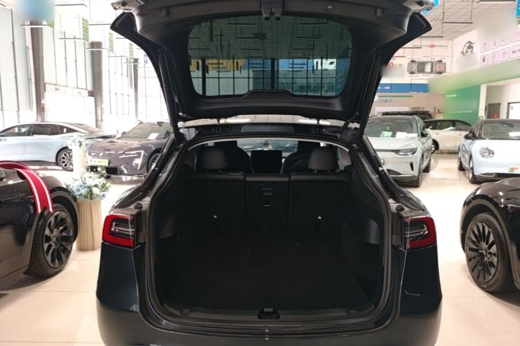 Used Tesla Model Y 2024 Rear-Wheel-Drive Version Trunk