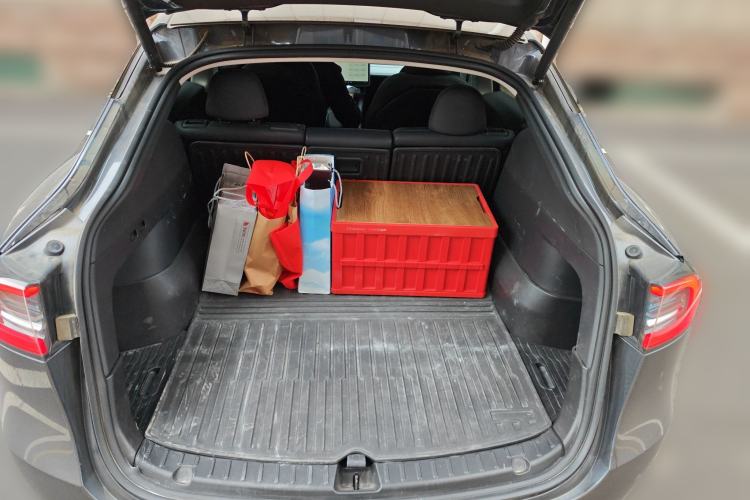 Used Tesla Model Y 2024 Rear-Wheel-Drive Version Trunk