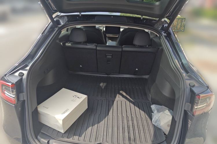 Used Tesla Model Y 2024 Rear-Wheel-Drive Version Trunk