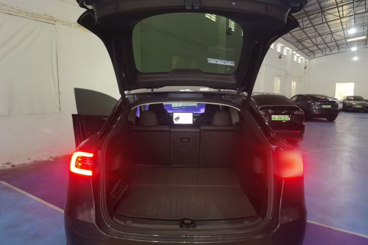 Used Tesla Model Y 2024 Rear-Wheel-Drive Version Trunk