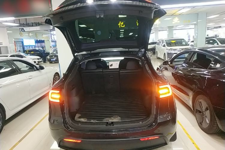 Used Tesla Model Y 2024 Rear-Wheel-Drive Version Trunk