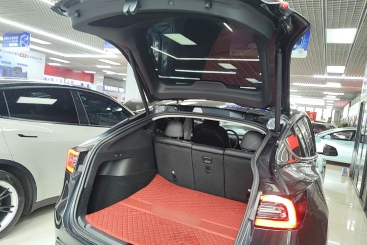 Used Tesla Model Y 2024 Rear-Wheel-Drive Version Trunk