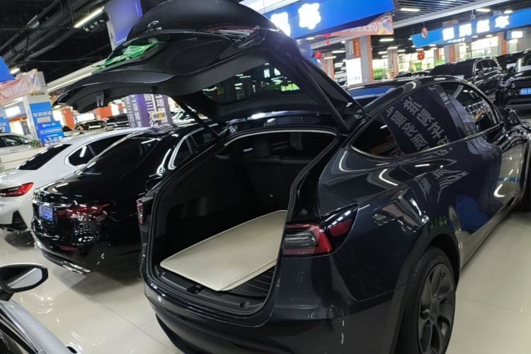 Used Tesla Model Y 2024 Rear-Wheel-Drive Version Trunk