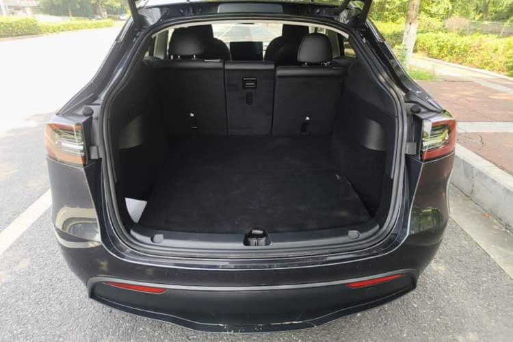 Used Tesla Model Y 2024 Rear-Wheel-Drive Version Trunk