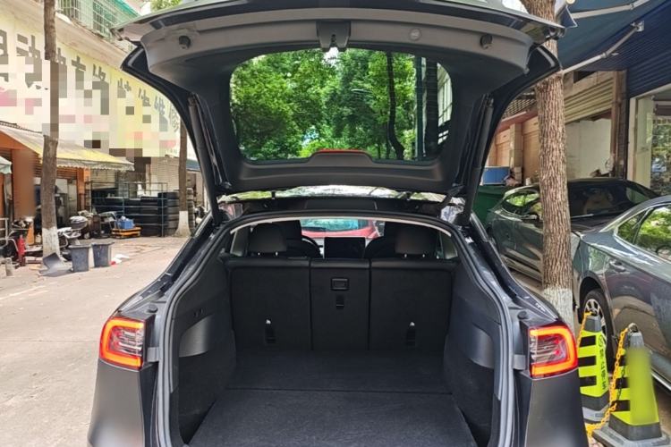 Used Tesla Model Y 2024 Rear-Wheel-Drive Version Trunk