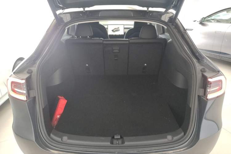 Used Tesla Model Y 2024 Rear-Wheel-Drive Version Trunk
