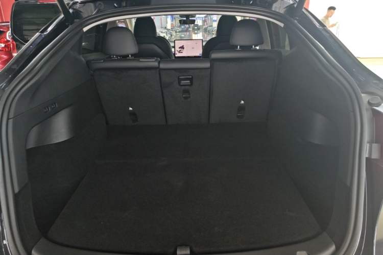Used Tesla Model Y 2024 Rear-Wheel-Drive Version Trunk