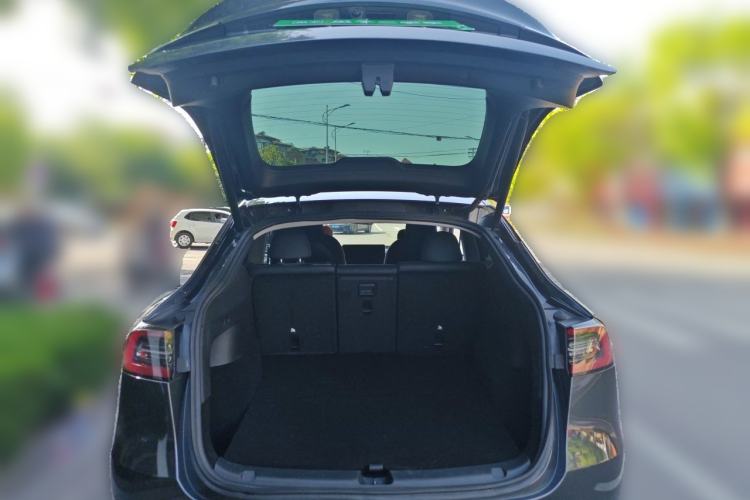 Used Tesla Model Y 2024 Rear-Wheel-Drive Version Trunk