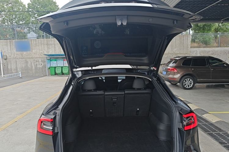 Used Tesla Model Y 2024 Rear-Wheel-Drive Version Trunk