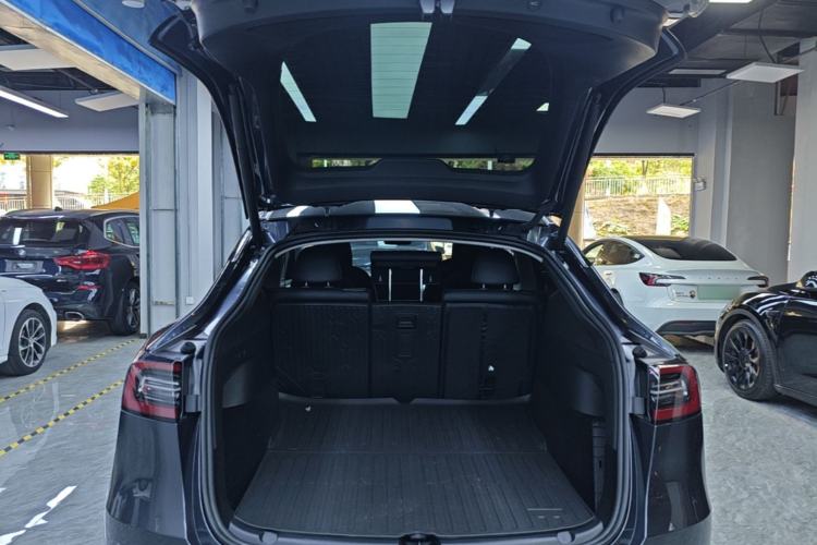 Used Tesla Model Y 2024 Rear-Wheel-Drive Version Trunk