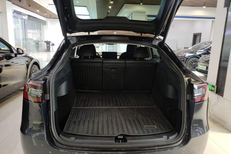 Used Tesla Model Y 2024 Rear-Wheel-Drive Version Trunk