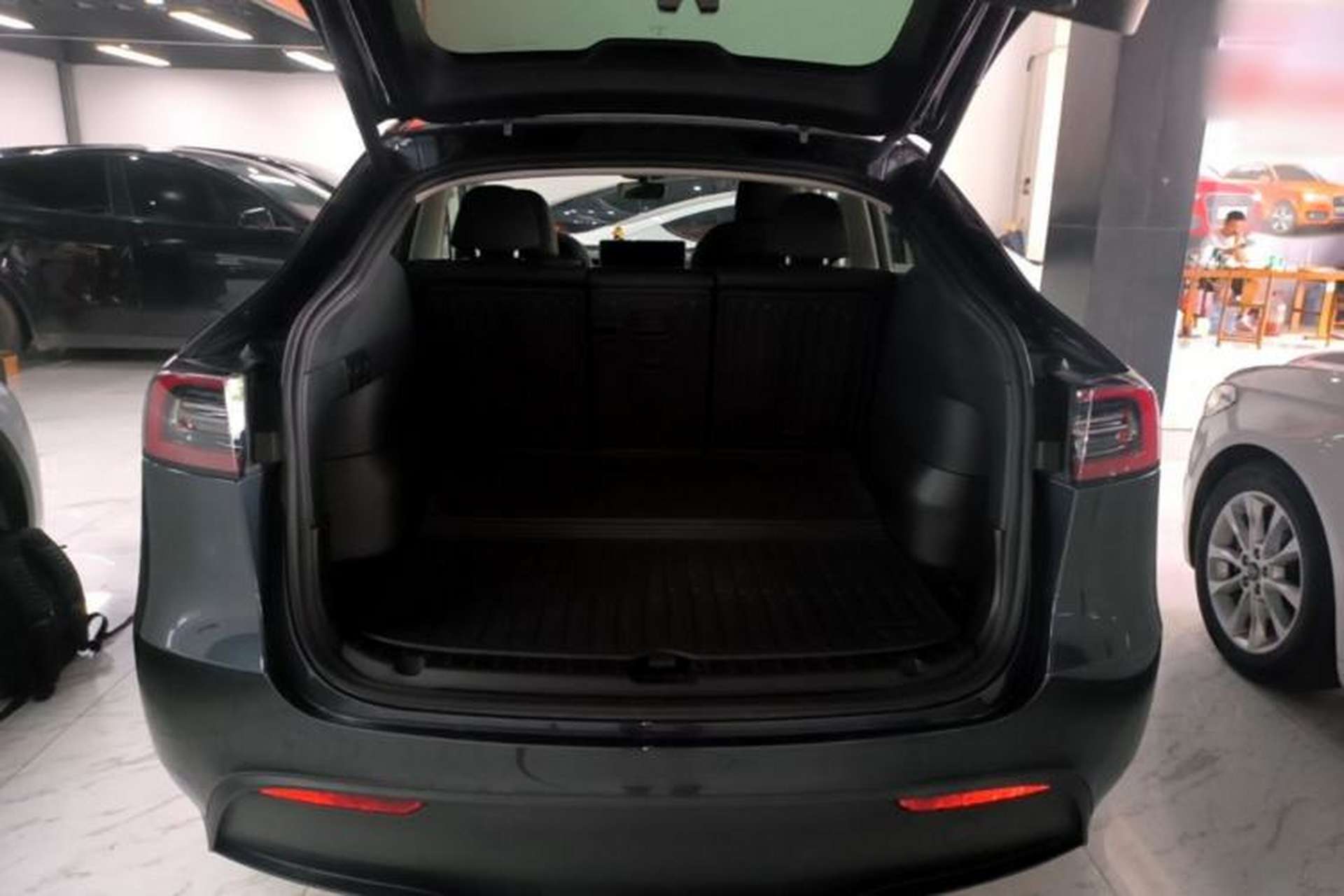 Used Tesla Model Y 2024 Rear-Wheel-Drive Version Trunk