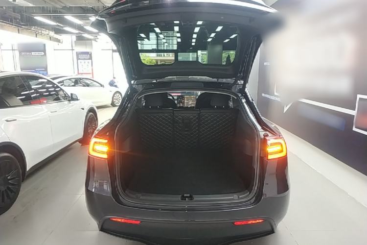 Used Tesla Model Y 2024 Rear-Wheel-Drive Version Trunk