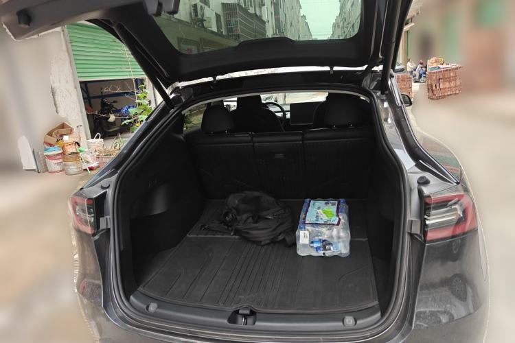 Used Tesla Model Y 2024 Rear-Wheel-Drive Version Trunk