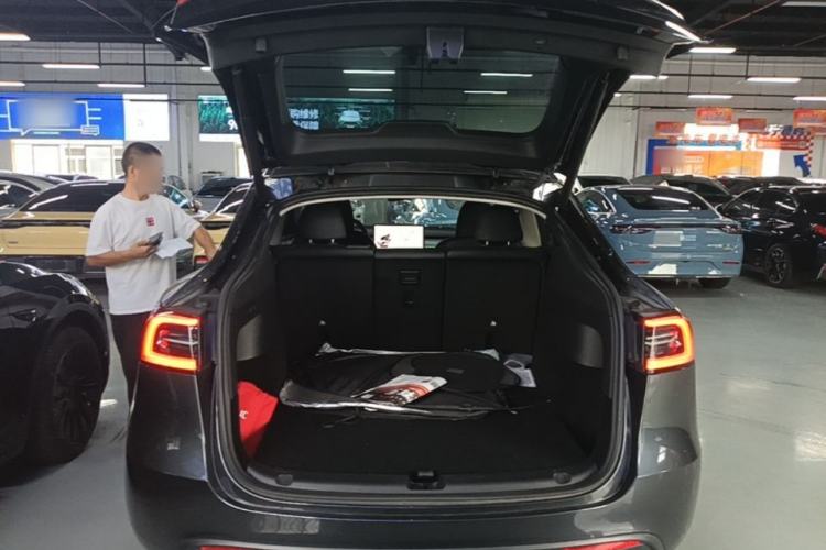 Used Tesla Model Y 2024 Rear-Wheel-Drive Version Trunk