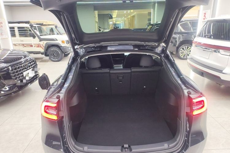 Used Tesla Model Y 2024 Rear-Wheel-Drive Version Trunk