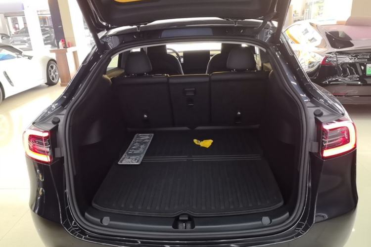 Used Tesla Model Y 2024 Rear-Wheel-Drive Version Trunk
