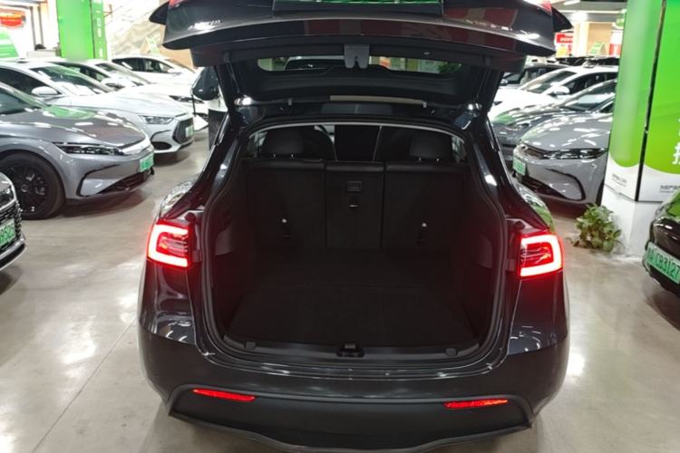 Used Tesla Model Y 2024 Rear-Wheel-Drive Version Trunk