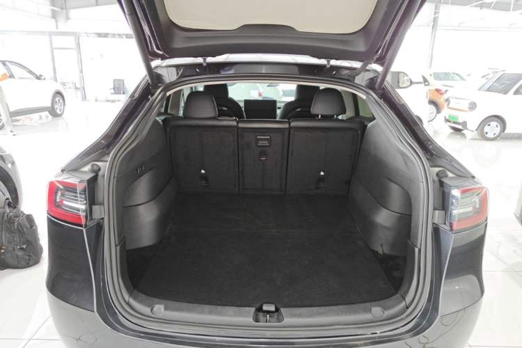 Used Tesla Model Y 2024 Rear-Wheel-Drive Version Trunk
