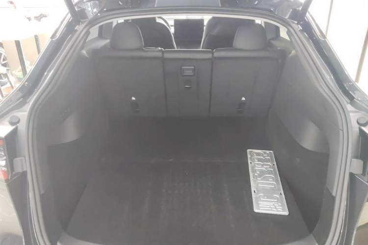 Used Tesla Model Y 2024 Rear-Wheel-Drive Version Trunk