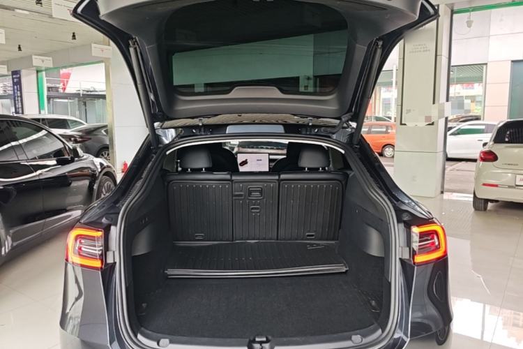 Used Tesla Model Y 2024 Rear-Wheel-Drive Version Trunk