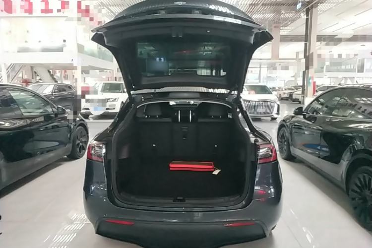 Used Tesla Model Y 2024 Rear-Wheel-Drive Version Trunk