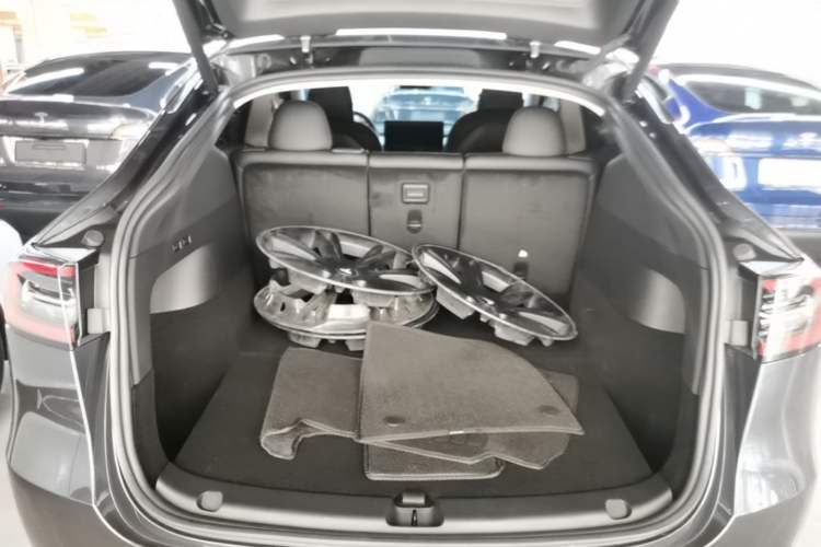 Used Tesla Model Y 2024 Rear-Wheel-Drive Version Trunk