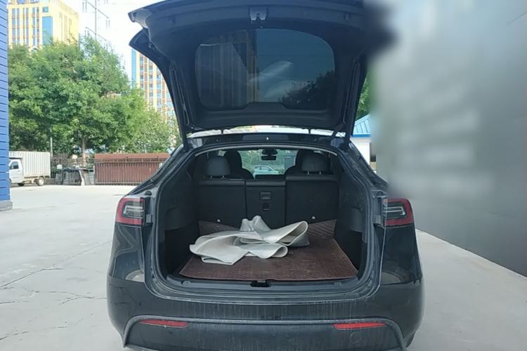 Used Tesla Model Y 2024 Rear-Wheel-Drive Version Trunk