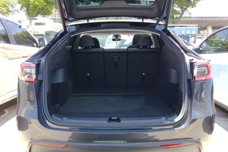 Used Tesla Model Y 2024 Rear-Wheel-Drive Version Trunk