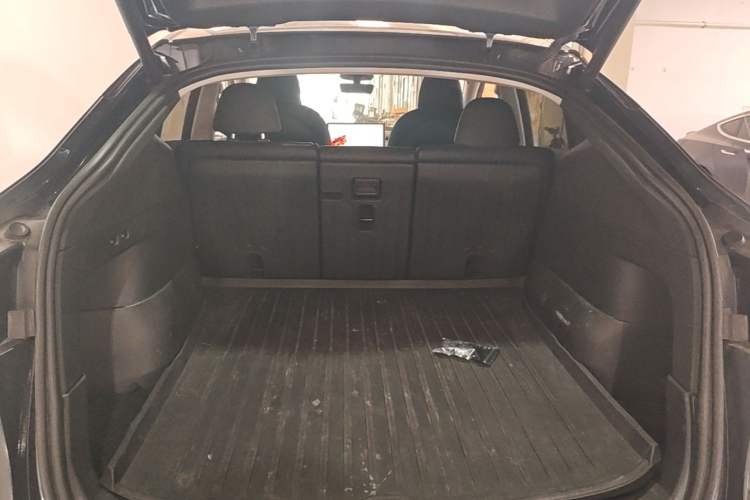 Used Tesla Model Y 2024 Rear-Wheel-Drive Version Trunk